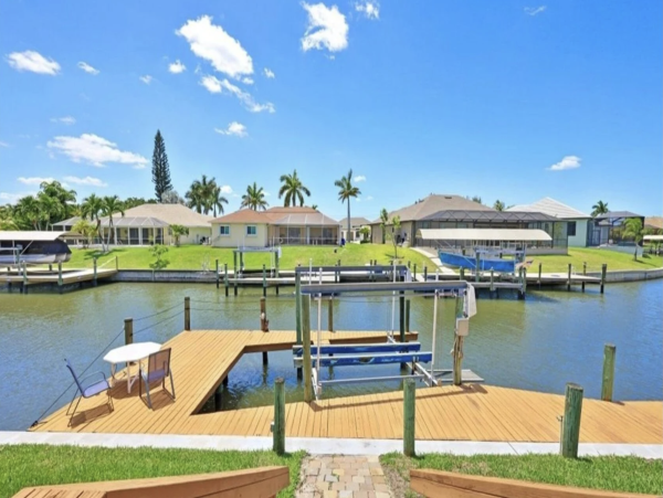 Cape Coral Pool Vacation Home Three Bedrooms Plus Bonus Room!