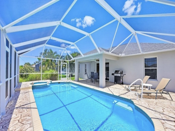 Cape Coral Pool Vacation Home Three Bedrooms Plus Bonus Room!