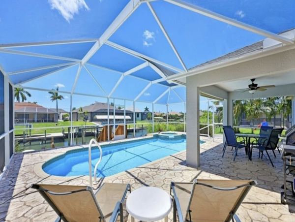 Cape Coral Pool Vacation Home Three Bedrooms Plus Bonus Room!