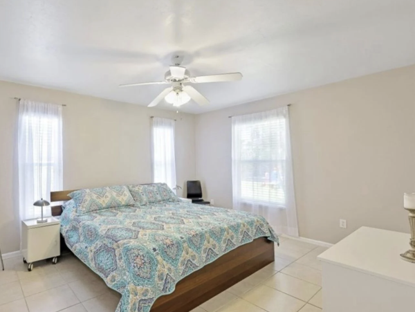Cape Coral Pool Vacation Home Three Bedrooms Plus Bonus Room!
