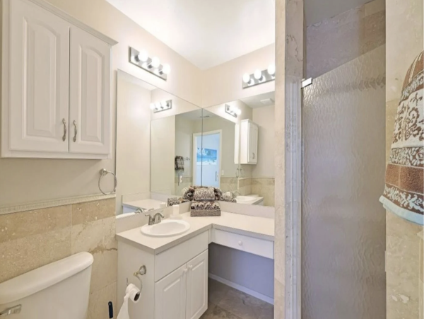 Cape Coral Pool Vacation Home Three Bedrooms Plus Bonus Room!