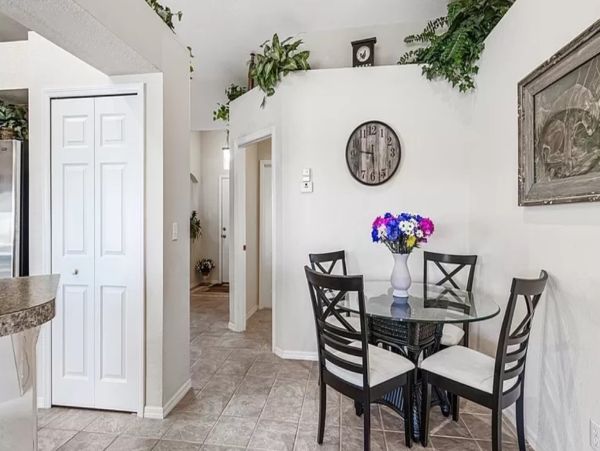 Cape Coral Three Bedroom Vacation Home with Stunning Lake View