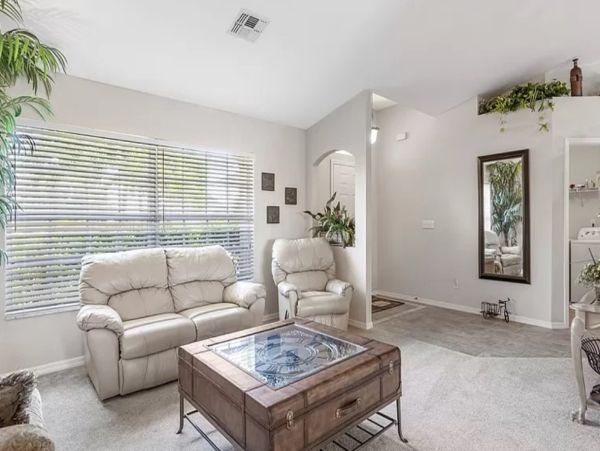 Cape Coral Three Bedroom Vacation Home with Stunning Lake View