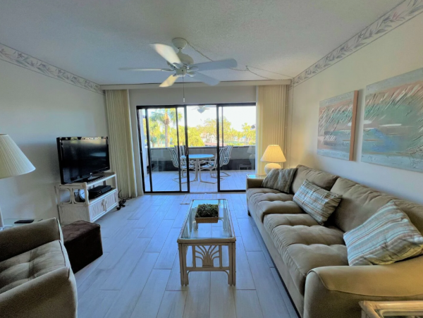 Siesta Key Condo: Waterfront Views, Dolphins, and Spacious Living