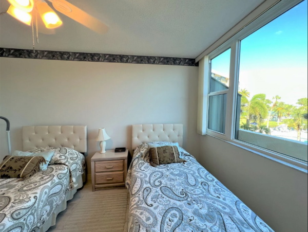 Siesta Key Condo: Waterfront Views, Dolphins, and Spacious Living