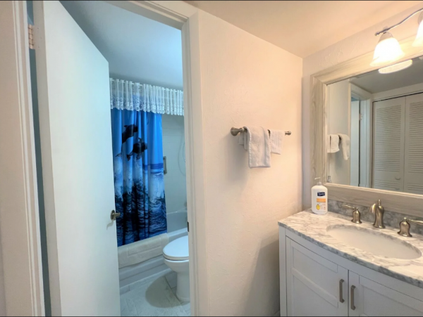 Siesta Key Condo: Waterfront Views, Dolphins, and Spacious Living