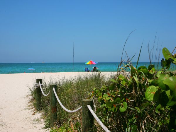 Downtown Sarasota Vacation Rentals Luxury Condo with Skyline Views