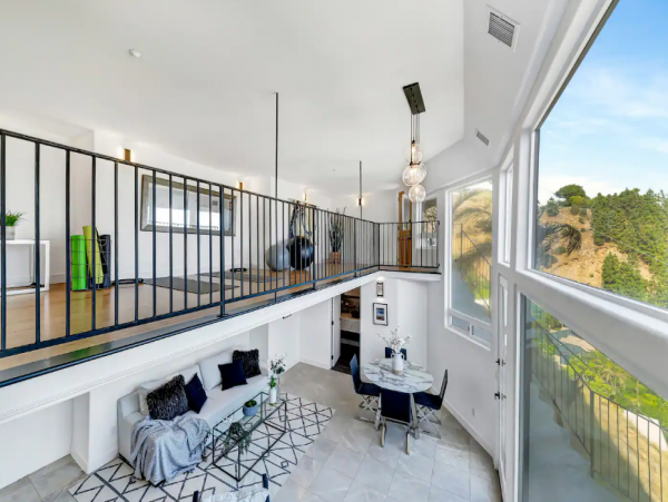 Luxury Hillside Retreat Overlooking Sunset Strip