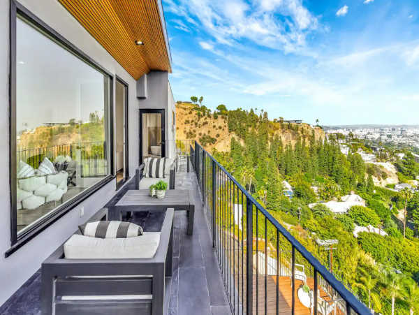 Luxury Hillside Retreat Overlooking Sunset Strip