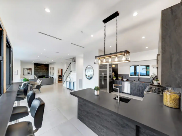 Luxury Hillside Retreat Overlooking Sunset Strip