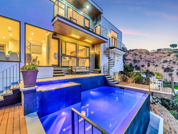 Luxury Hillside Retreat Overlooking Sunset Strip