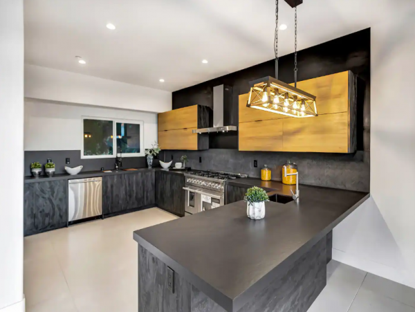 Luxury Hillside Retreat Overlooking Sunset Strip