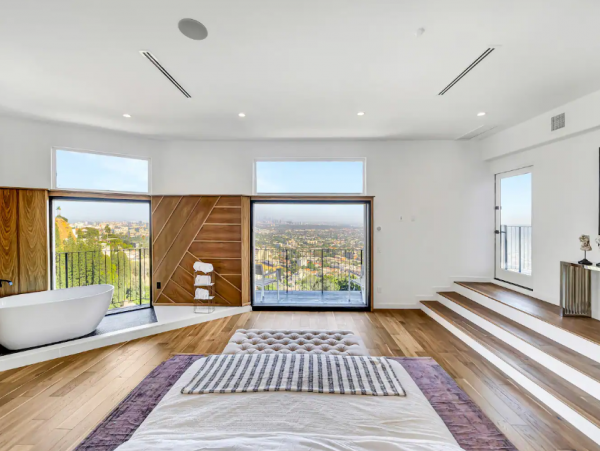 Luxury Hillside Retreat Overlooking Sunset Strip