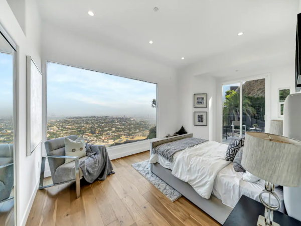 Luxury Hillside Retreat Overlooking Sunset Strip