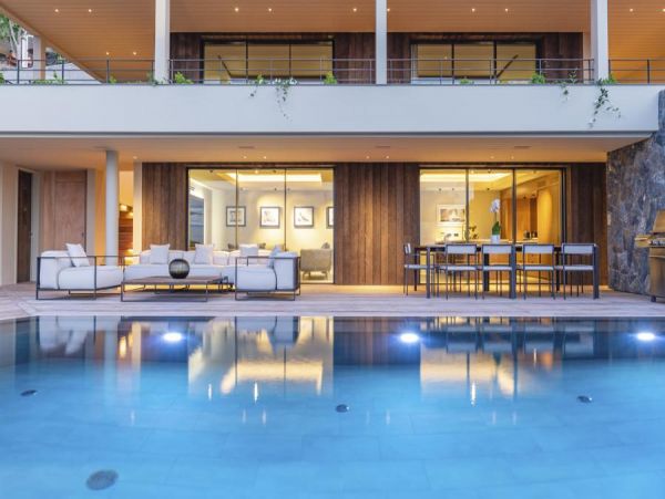 St. Barts Home 1053849