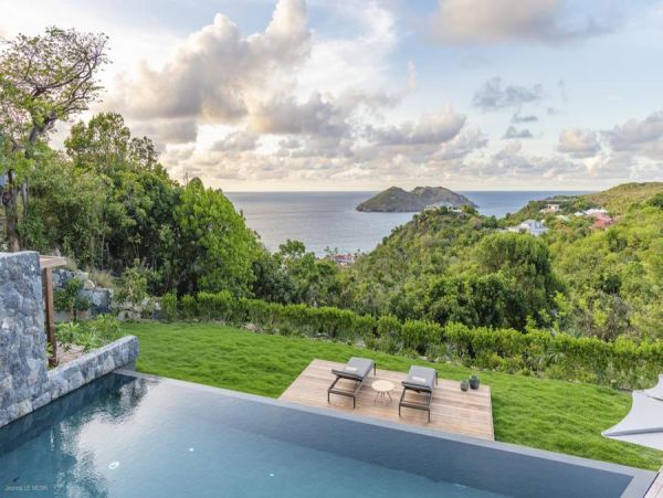St. Barts Home 1053849