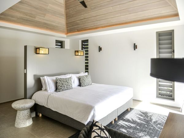 St. Barts Home 1053858