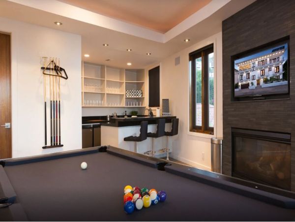 Hollywood Hills Vacation Rental – 7BR Luxury Estate