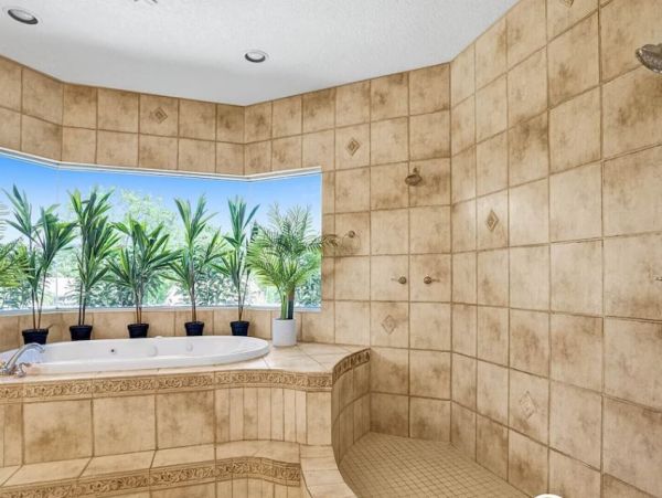 Fort Lauderdale Vacation Home Seven Bedroom