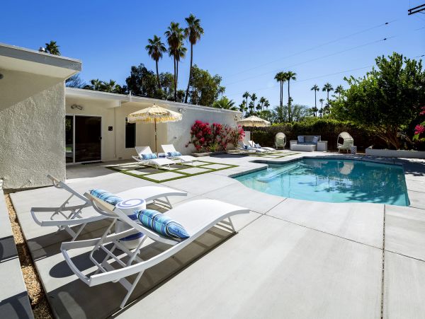 Palm Springs Home 1053934