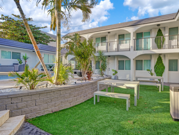 Pompano Beach Getaway with 2 Bedrooms