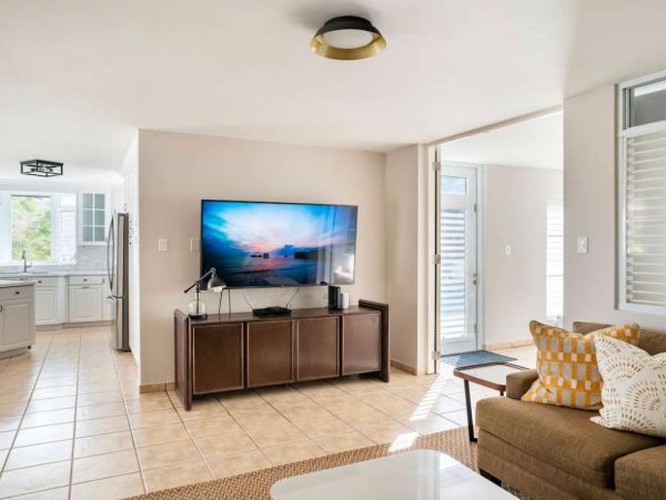 Charming Family Retreat in Puerto Rico - 6-Bedroom Pool Home
