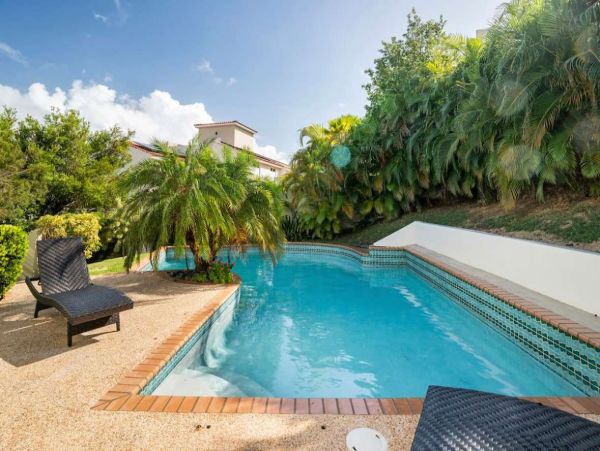 Charming Family Retreat in Puerto Rico - 6-Bedroom Pool Home