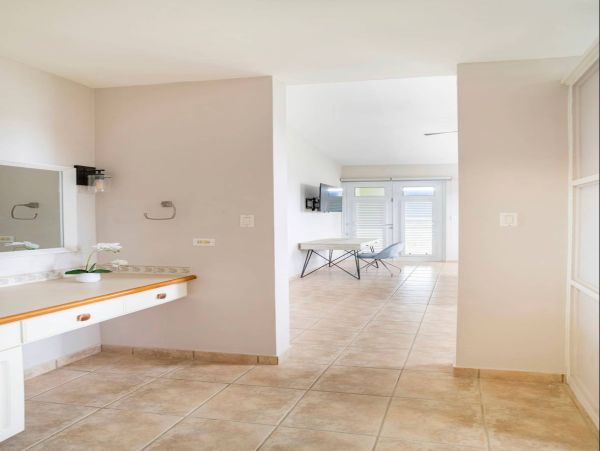 Charming Family Retreat in Puerto Rico - 6-Bedroom Pool Home