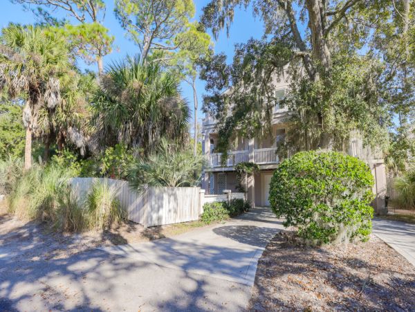 North Forest Beach Hilton Head Island - 6-Bedroom Luxury Vacation Rental with Pool