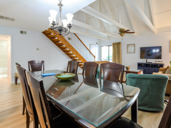 3 Bedroom- 3 Bathroom Pet Friendly Villa