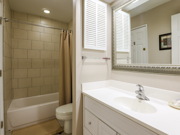 3 Bedroom- 3 Bathroom Pet Friendly Villa