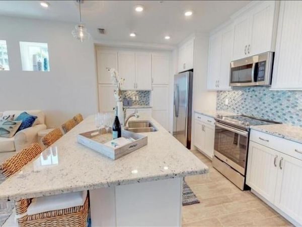 3 Bedroom Condo in Bradenton with Views and Close to Beach