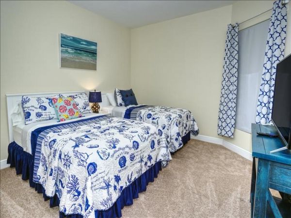 Gorgeous 3 Bedroom Vacation Condo in Bradenton Sleeps 7
