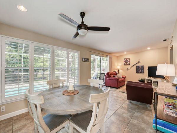Lovely Canal Front Home with 3 Bedrooms in Siesta Key