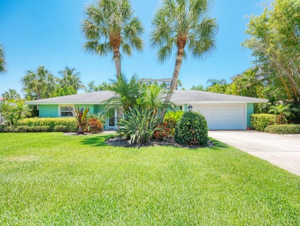 Siesta Key Vacation Home Three Bedroom