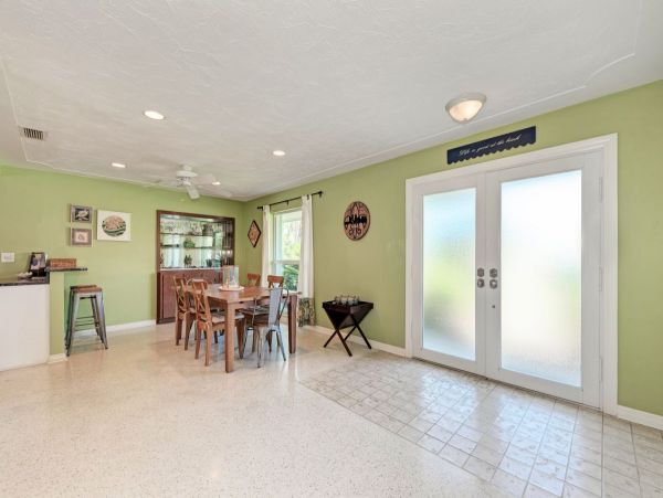 Siesta Key Vacation Home Three Bedroom