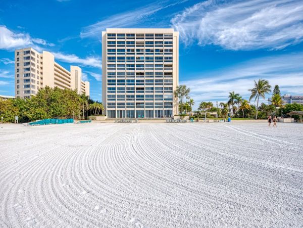 Exclusive Top Floor Vacation Rental Siesta Key