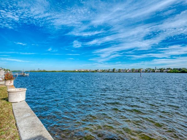 Exclusive Top Floor Vacation Rental Siesta Key