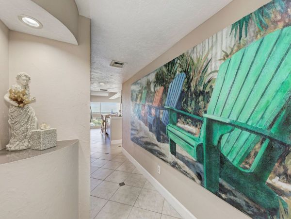 Exclusive Top Floor Vacation Rental Siesta Key