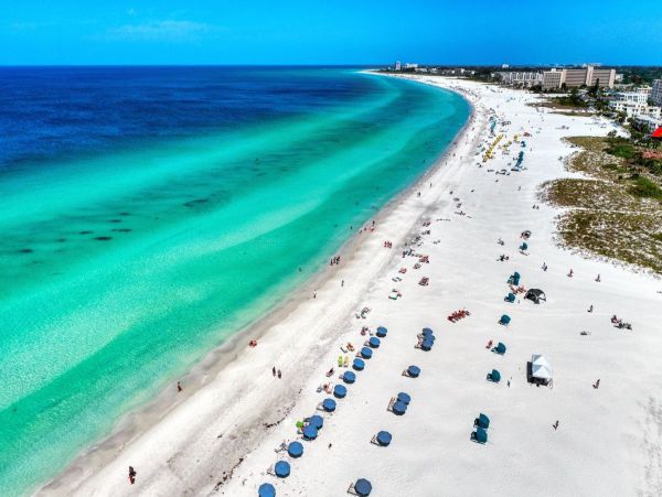 Beachfront Siesta Key Condo Sleeps 4