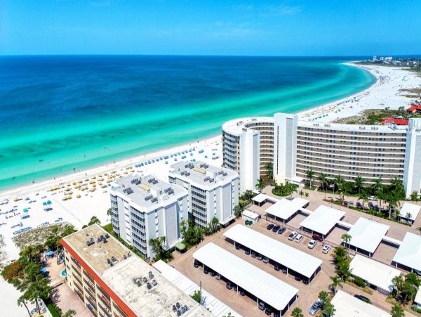 Beachfront Siesta Key Condo Sleeps 4