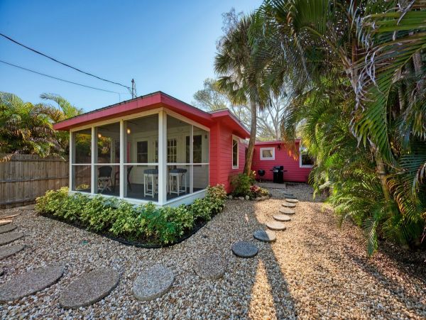 Cozy Cottage at Siesta Village