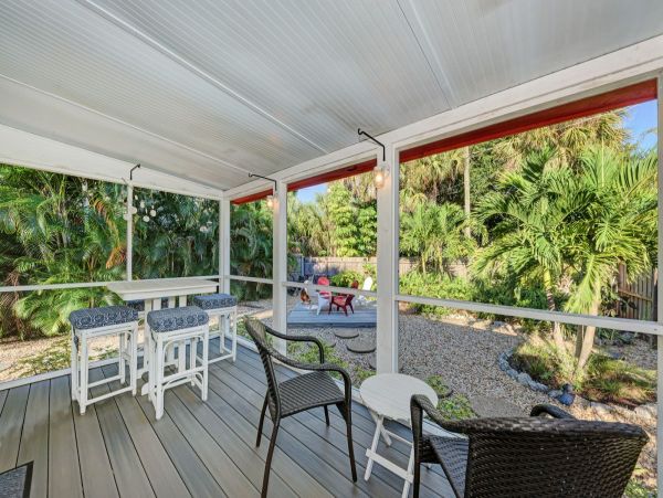Cozy Cottage at Siesta Village