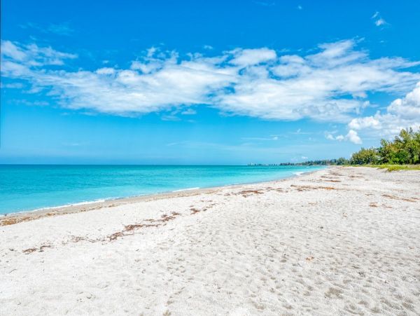 Lovely Vacation Condo in Siesta Key with Gulf Views