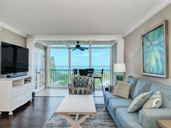 Lovely Vacation Condo in Siesta Key with Gulf Views