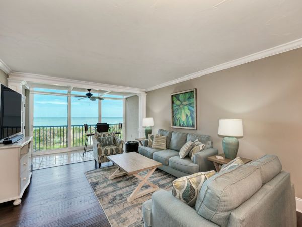 Lovely Vacation Condo in Siesta Key with Gulf Views