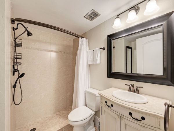 Lovely Vacation Condo in Siesta Key with Gulf Views