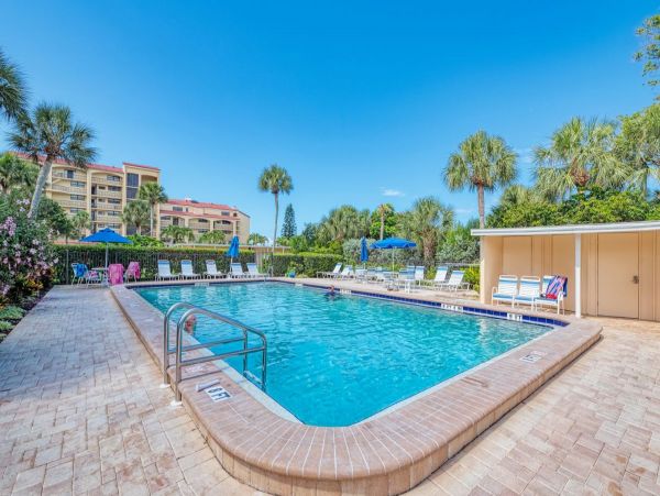 Lovely Vacation Condo in Siesta Key with Gulf Views