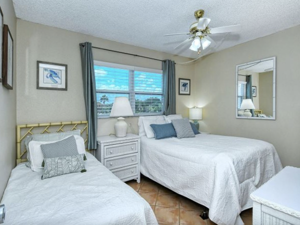Walk to Siesta Key Beach & Village