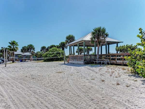Siesta Key Two Bedroom Perfect Beachfront Retreat